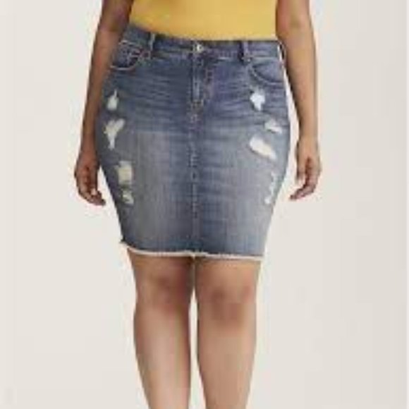 Torrid Denim Mini Skirt - Size 20 - Picture 2 of 9